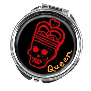 Really cool skull "Queen"
